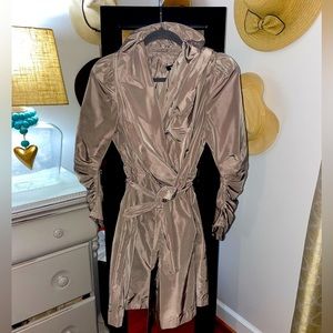 Ryu womens’ Blush trench coat.  Size M